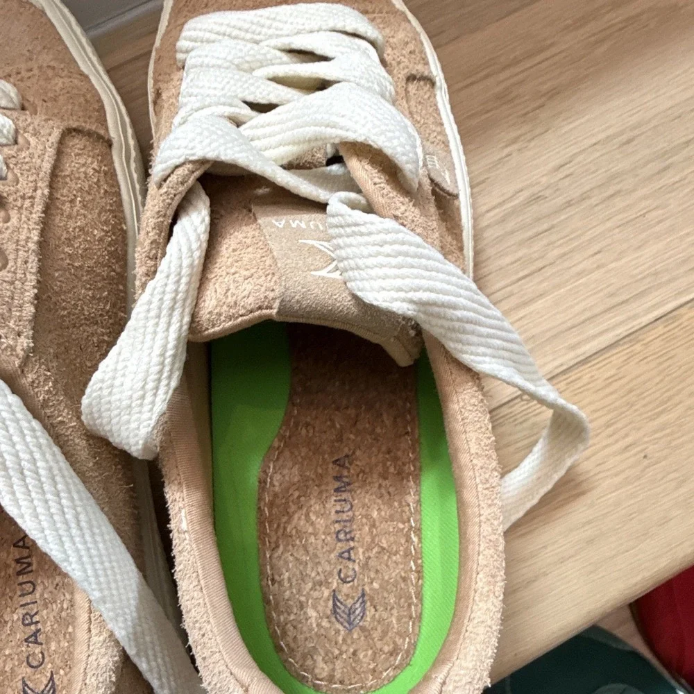 Cariuma Beige Suede Low Top Lace-Up Sneakers 100117N34W070